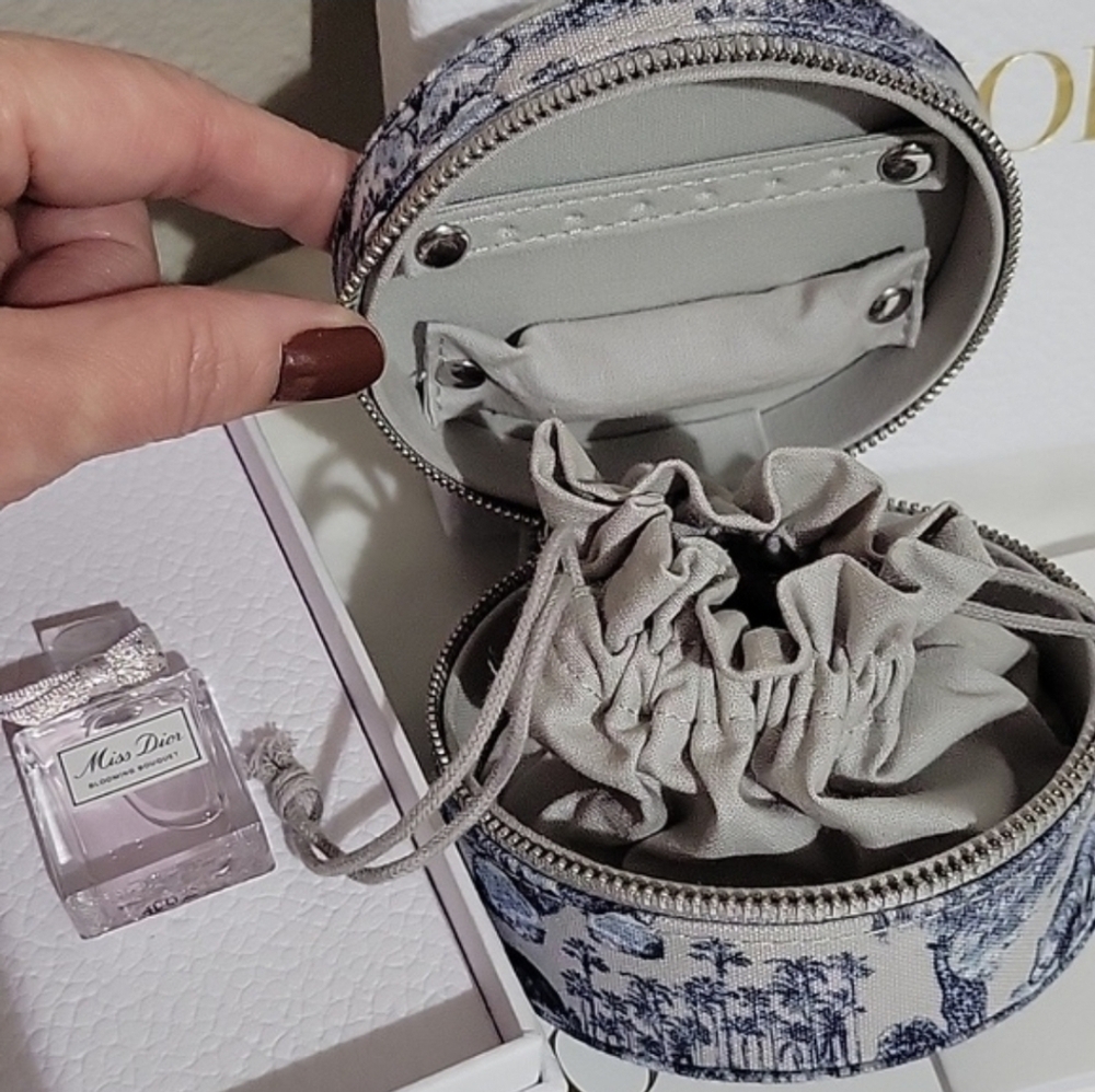 Dior Around The World Jewelery Travel Case - Picture 2 of 4